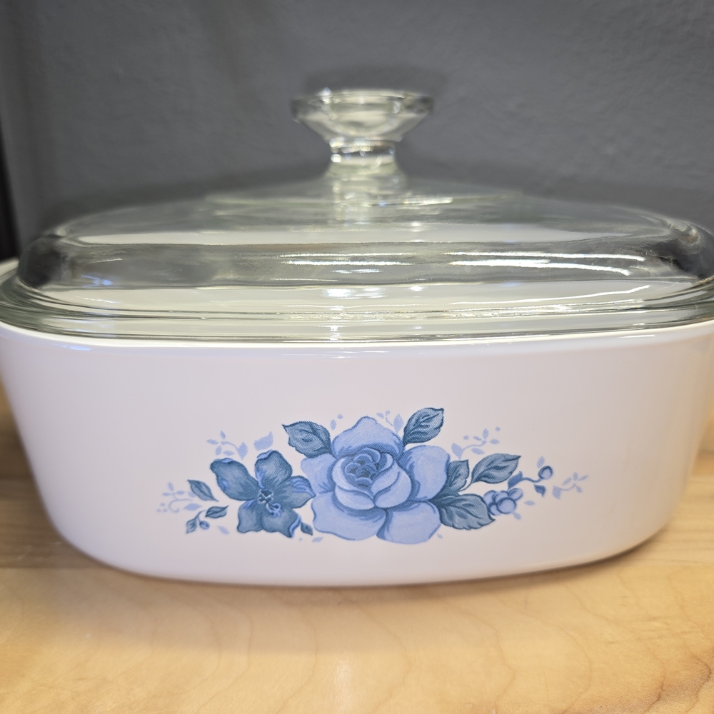 2L Corning Ware White Glass Casserole Dish with Blue Floral Design